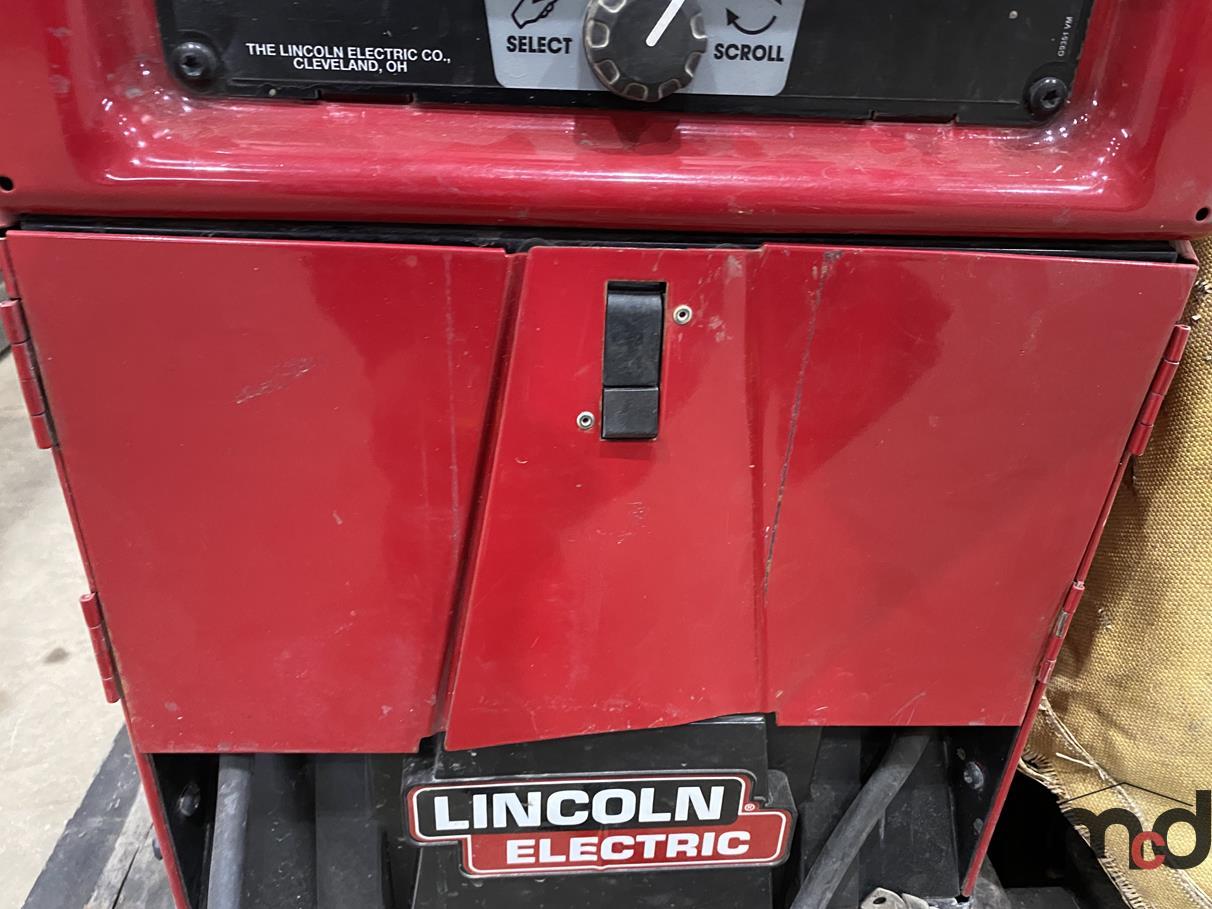 Lincoln Ranger 330MPX Welder